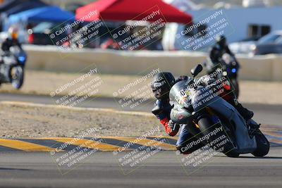 media/Dec-18-2022-SoCal Trackdays (Sun) [[8099a50955]]/Turn 2 (950am)/